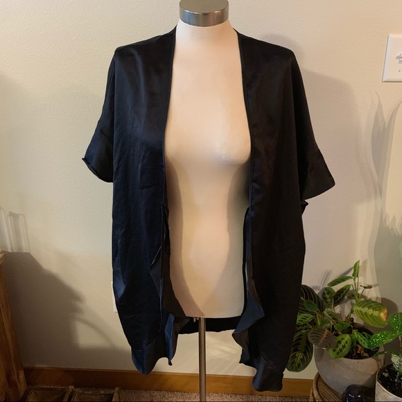 Victoria's Secret Other - NWT • Victoria’s Secret Kimono Victoria's Secret Other - NWT • Victoria’s Secret Kimono